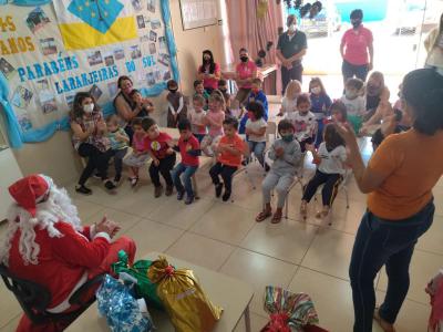 NÃºcleo Feminino Coprossel e CEMEI Sementinha do Saber levam alegria no Natal das CrianÃ§as da Escola